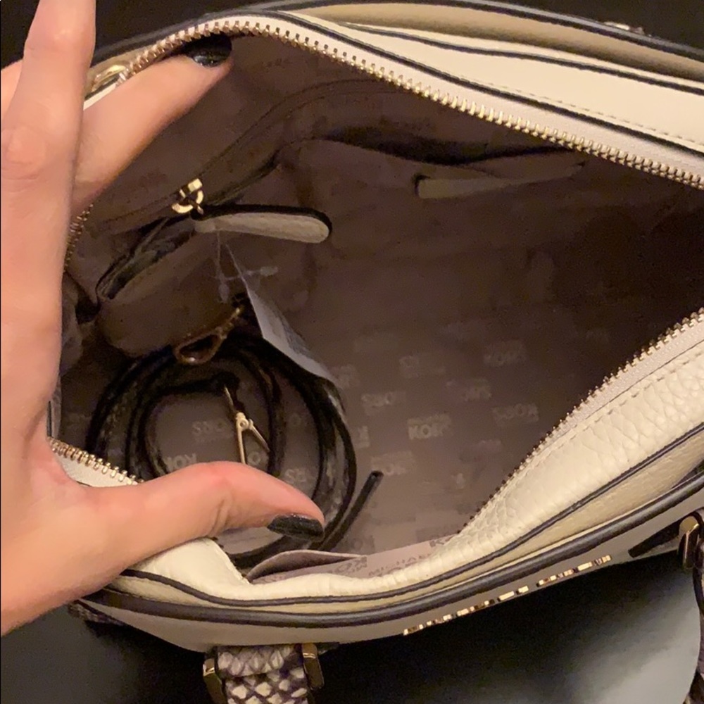 Michael Kors Purse - Picture 4 of 6